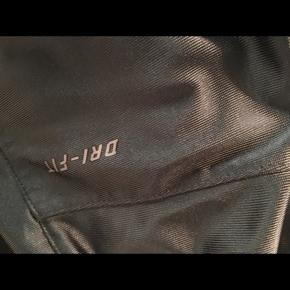 Nike dri fit athletic shorts great condition! - Picture 4 of 6